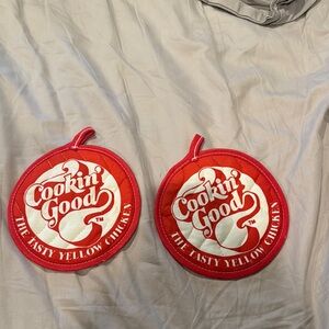 Cookin' Good chicken Red Pot Holders vintage